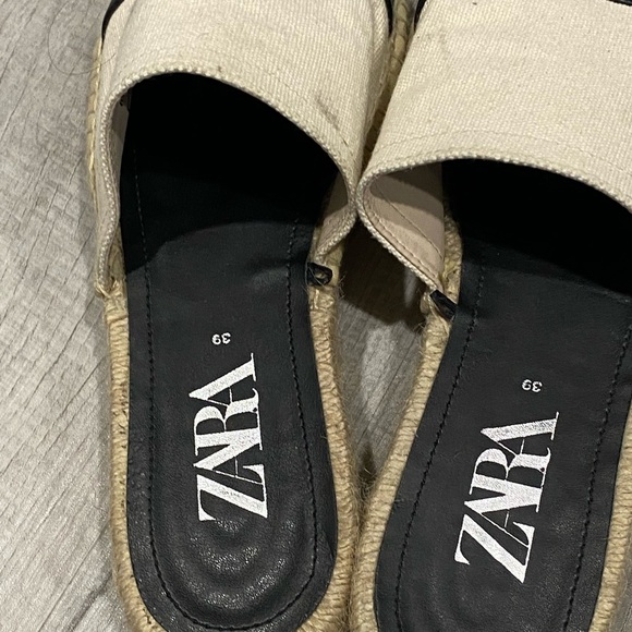 Zara Toe Cap Espadrilles Mules, Women's Fashion, Footwear, Flats - Picture 5 of 7
